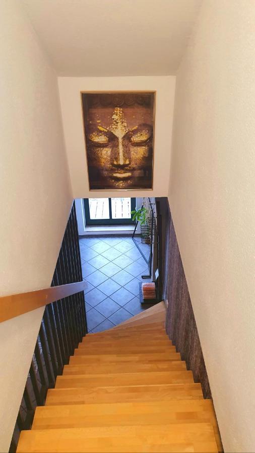 Neustadt-Aussicht - Grosse Wohnung Mit Balkon Dresden Luaran gambar